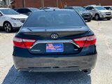 Used 2017 Toyota Camry SE image 4