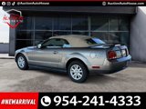 Used 2010 Ford Mustang Convertible image 4