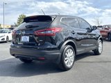 Used 2022 Nissan Rogue Sport S image 3