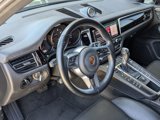 Certified 2021 Porsche Macan image 4