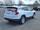 Used 2022 GMC Terrain SLE w/ Driver Convenience Package image 3