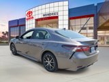 Used 2022 Toyota Camry SE image 3