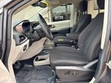 Used 2023 Chrysler Voyager LX image 3