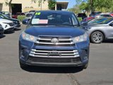 Used 2018 Toyota Highlander XLE image 2