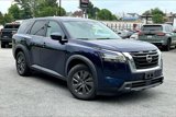 Used 2022 Nissan Pathfinder S image 2