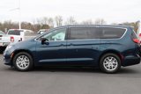 New 2025 Chrysler Pacifica Select image 4