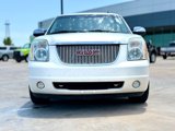 Used 2009 GMC Yukon SLT w/ SLT Chrome Edition image 3