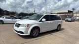Used 2017 Dodge Grand Caravan SE image 4
