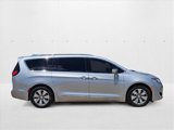 Used 2018 Chrysler Pacifica Limited w/ Advanced Safetytec Group image 4