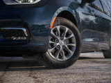New 2025 Chrysler Pacifica Select image 5