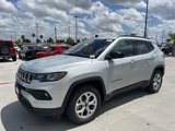 New 2025 Jeep Compass Latitude image 5
