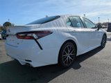 Used 2021 Toyota Camry SE image 3