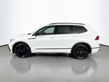 Used 2022 Volkswagen Tiguan SE R-Line image 3