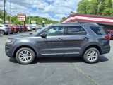 Used 2018 Ford Explorer XLT image 2