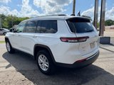 Used 2023 Jeep Grand Cherokee L Laredo image 3
