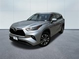 Used 2021 Toyota Highlander XLE image 3