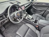 Certified 2024 Porsche Macan image 4