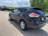 Used 2016 Nissan Rogue SV image 4