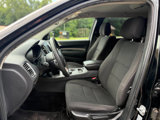 Used 2017 Dodge Durango SXT w/ 3rd Row Seating Group image 2
