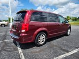 Used 2019 Dodge Grand Caravan SXT image 3