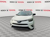 Used 2018 Toyota RAV4 SE image 3