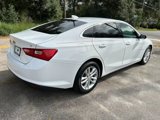 Used 2018 Chevrolet Malibu LT image 3