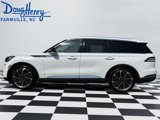 Used 2020 Lincoln Aviator Reserve w/ Equipment Group 201A image 2