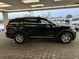 Used 2021 Ford Explorer XLT image 3