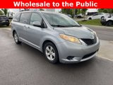 Used 2013 Toyota Sienna LE image 2
