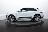Certified 2025 Porsche Macan image 2