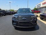 Used 2022 Ford Explorer XLT image 2
