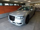 Used 2022 Chrysler 300 Touring L image 2