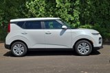 Certified 2022 Kia Soul LX image 3