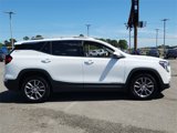 Used 2023 GMC Terrain SLT image 2