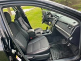 Used 2017 Toyota Camry SE image 5