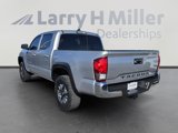 Used 2017 Toyota Tacoma TRD Off-Road image 3