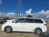 Used 2011 Toyota Sienna image 2