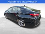 Used 2023 Nissan Versa SV image 3