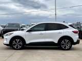 Used 2021 Ford Escape SE w/ SE Sport Appearance Package image 4