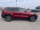 Used 2020 Jeep Grand Cherokee Laredo w/ 18" Wheel & 8.4" Radio Group image 3