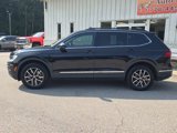 Used 2021 Volkswagen Tiguan SE w/ Panoramic Sunroof Package image 2