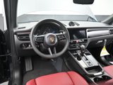 New 2025 Porsche Macan image 4