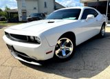 Used 2012 Dodge Challenger SXT image 3