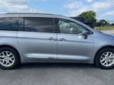 Used 2020 Chrysler Pacifica Touring-L image 5