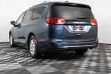 Used 2020 Chrysler Pacifica Touring-L image 5
