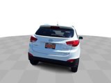 Used 2013 Hyundai Tucson GLS image 2