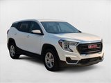 Used 2024 GMC Terrain SLE image 3