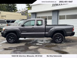 Used 2011 Toyota Tacoma 4x4 Access Cab image 2