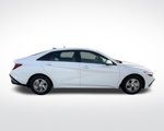 Used 2025 Hyundai Elantra SE image 5