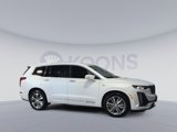 Used 2022 Cadillac XT6 Premium Luxury image 2